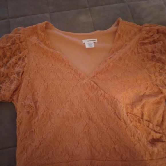 Women shirts - Picture 3 of 11